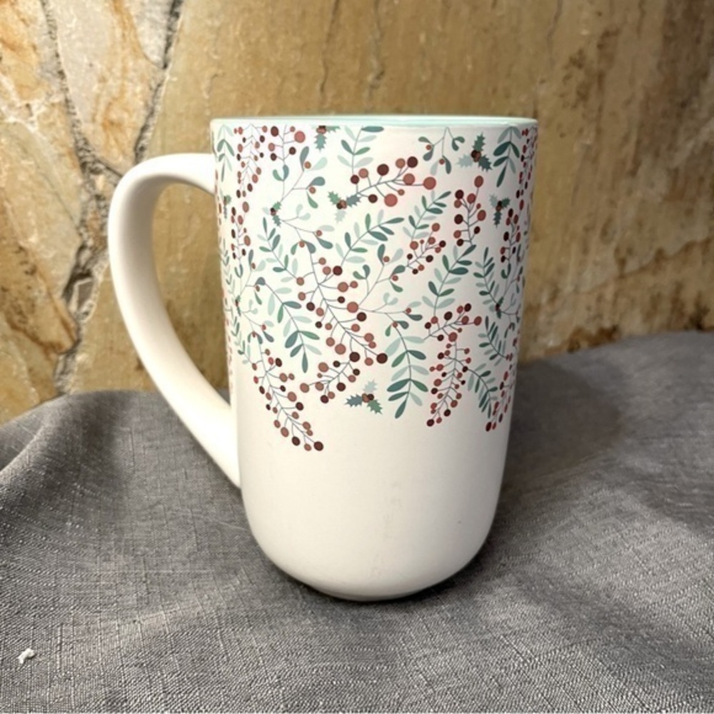 Christmas David’s tea Nordic Mug Holly Branches Winter limited edition